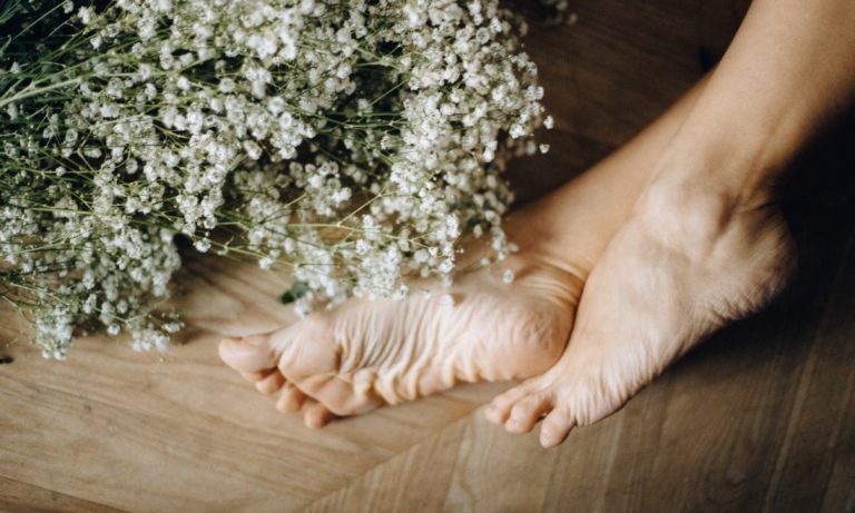 Masque contre les boutons : Recette maison purifiante pour les peaux