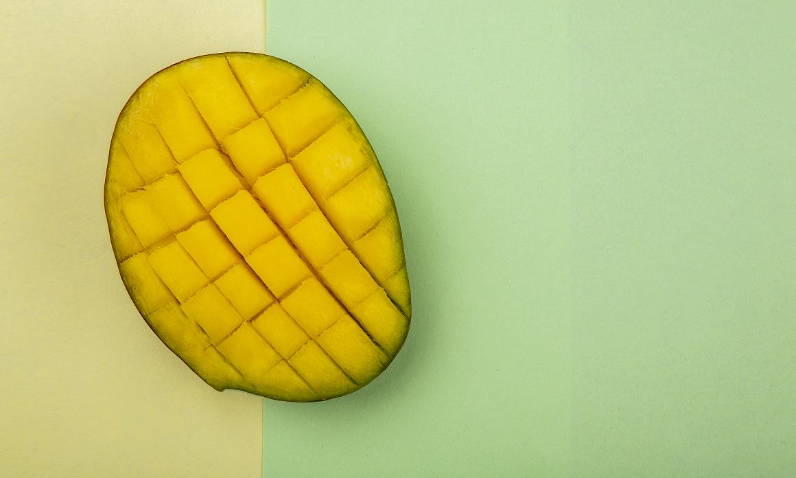 Masque visage à la mangue : Recette maison pour assainir les peaux grasses et mixtes