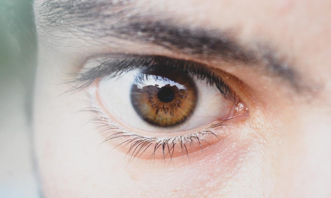 Blanc des yeux : Astuces & Conseils beauté pour des yeux brillants et un regard pétillant