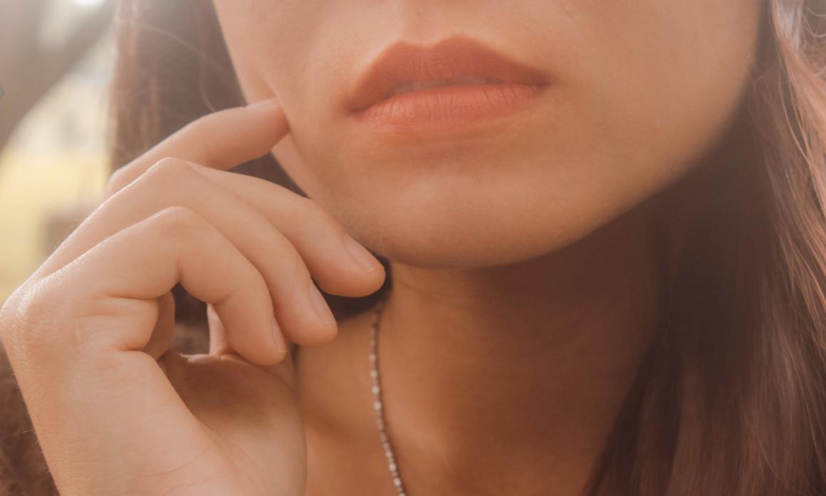 Lèvres fines : Astuces beauté et maquillage pour apporter du volume