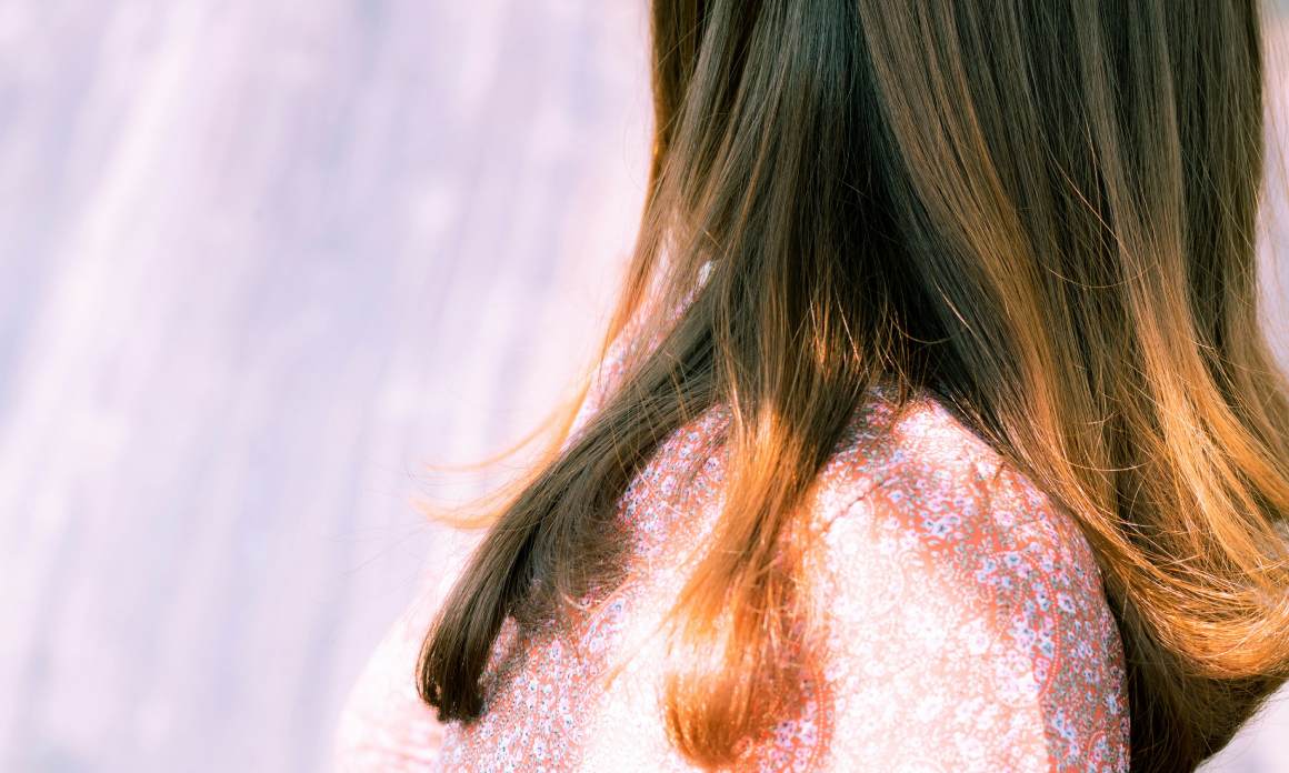 Cheveux colorés ? Comment préserver l’éclat de votre couleur plus longtemps